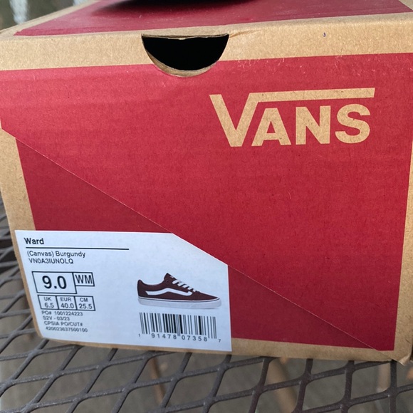 BRAND NEW Women's Vans Ward Burgundy size 9.0 Low Top Classic Sneaker Skate Shoe - Picture 3 of 14